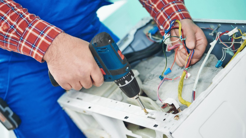 Yenimahalle Midea Midea çamaşır makinesi kart tamiri – Su almama arızası orijinal parça ile giderildi. - Teknik servis örneği